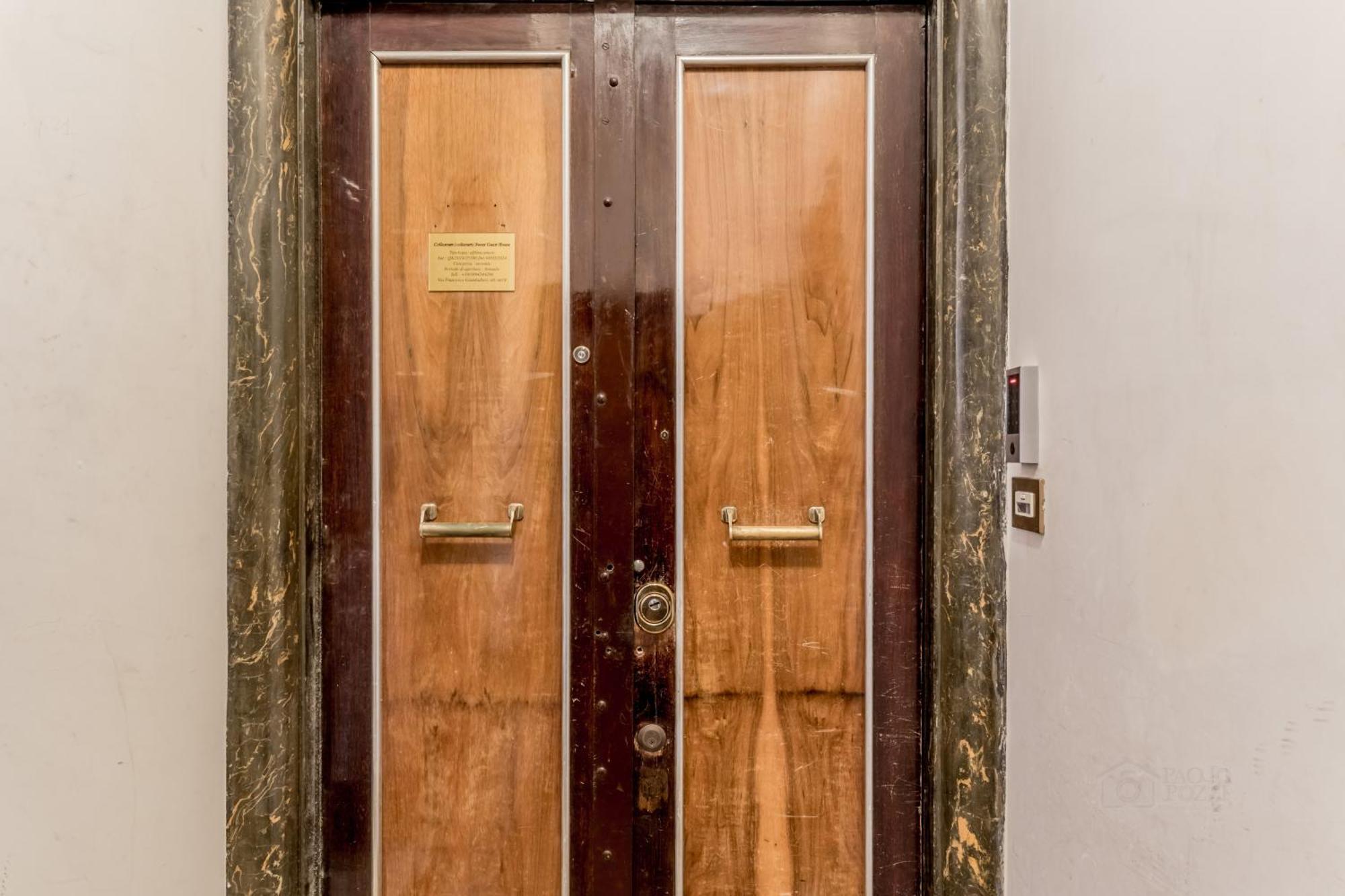 Coliseum Sweet Guest House Rome Exterior photo