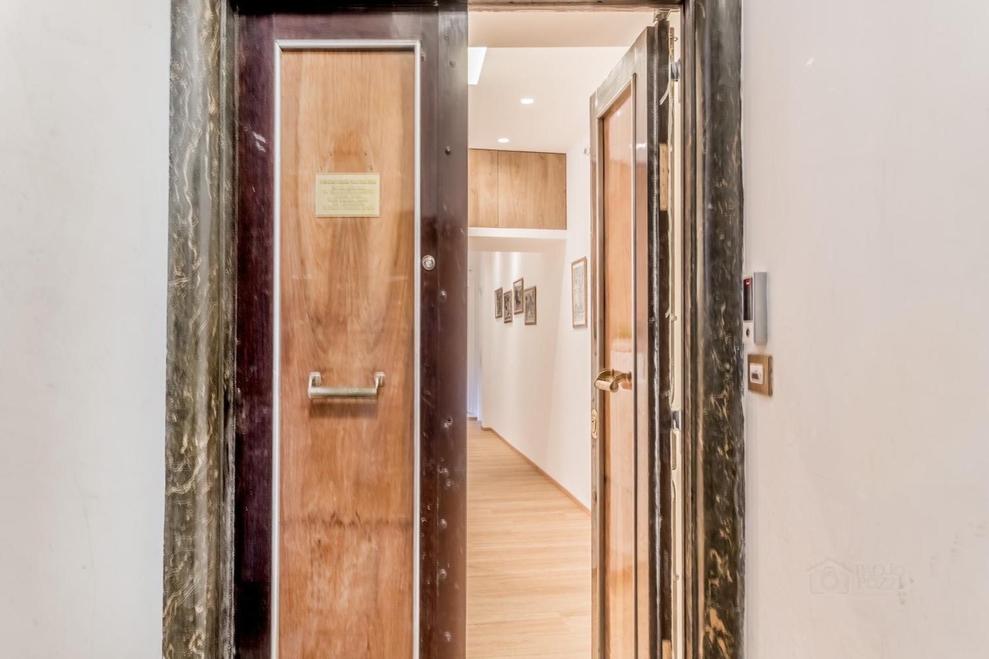Coliseum Sweet Guest House Rome Exterior photo